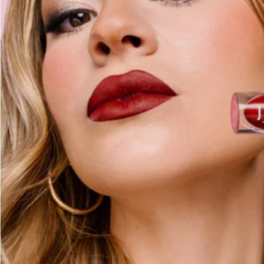 JEFFREE STAR Van’s Warped Tour MOSH PIT (Vampy Brick Red) Velour Liquid Lipstick